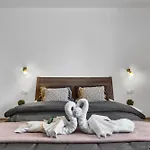 Appartement With Garden And Parking *