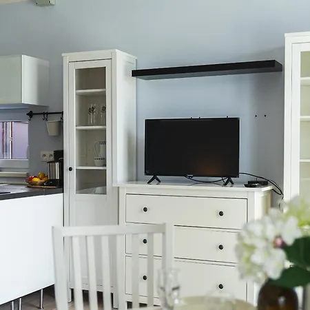 アパート With Garden And Parking ストゥパヴァ