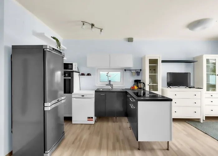 With Garden And Parking Apartment *