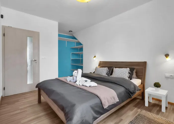 Apartment With Garden And Parking Stupava